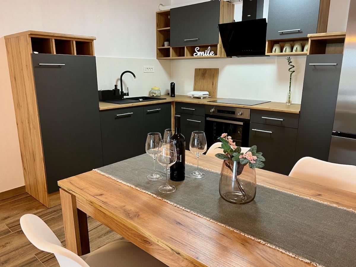 Apartment Zen Zgornje Skofije Eksteriør billede